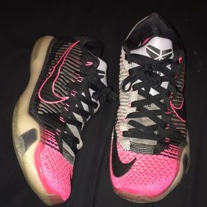 Kobe 10s used but in good shape!!